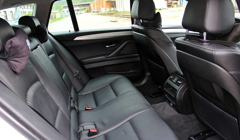 BMW 525d Touring xDrive Luxury Line Steptronic (Kombi) voll
