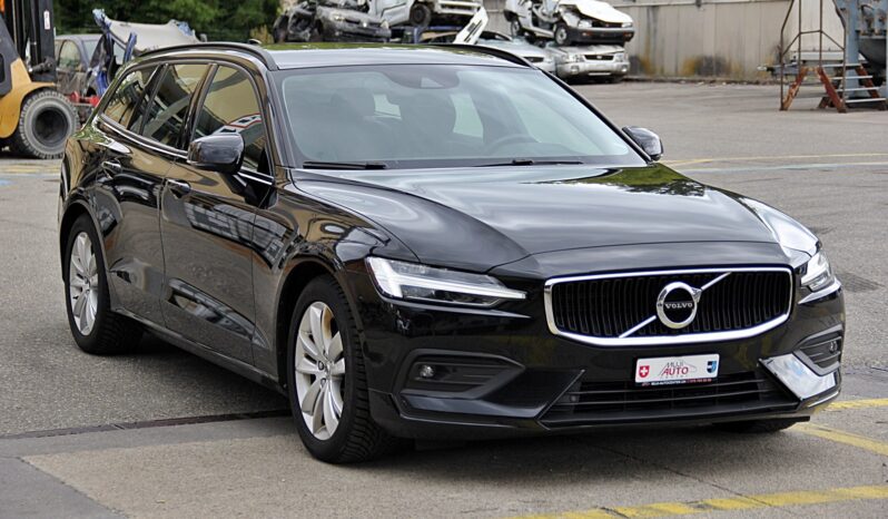 VOLVO V60 D4 Momentum Geartronic voll